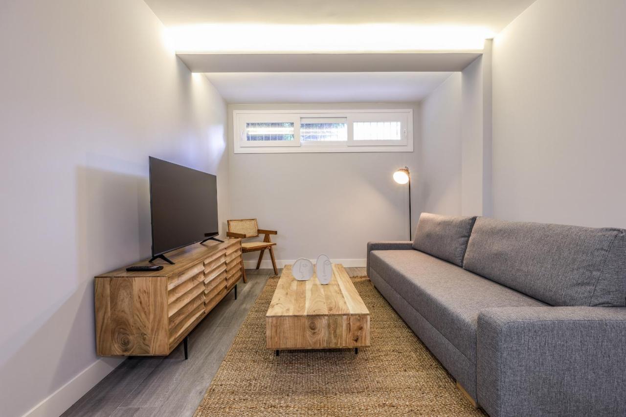 Apartamentos Reformados En Arturo Soria Madrid Exterior foto
